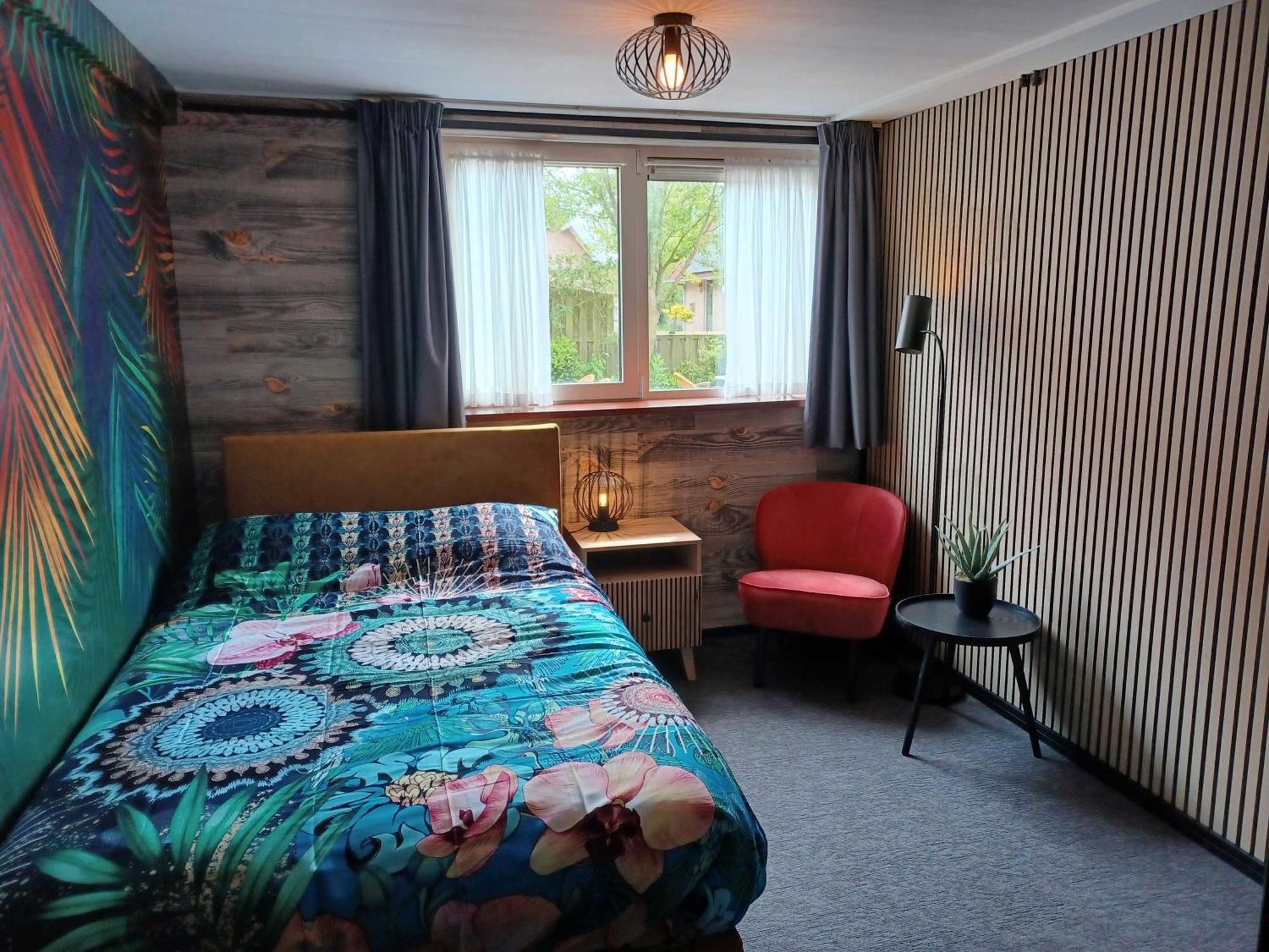 Hotel Dichtbijzee Oosterend  Kültér fotó